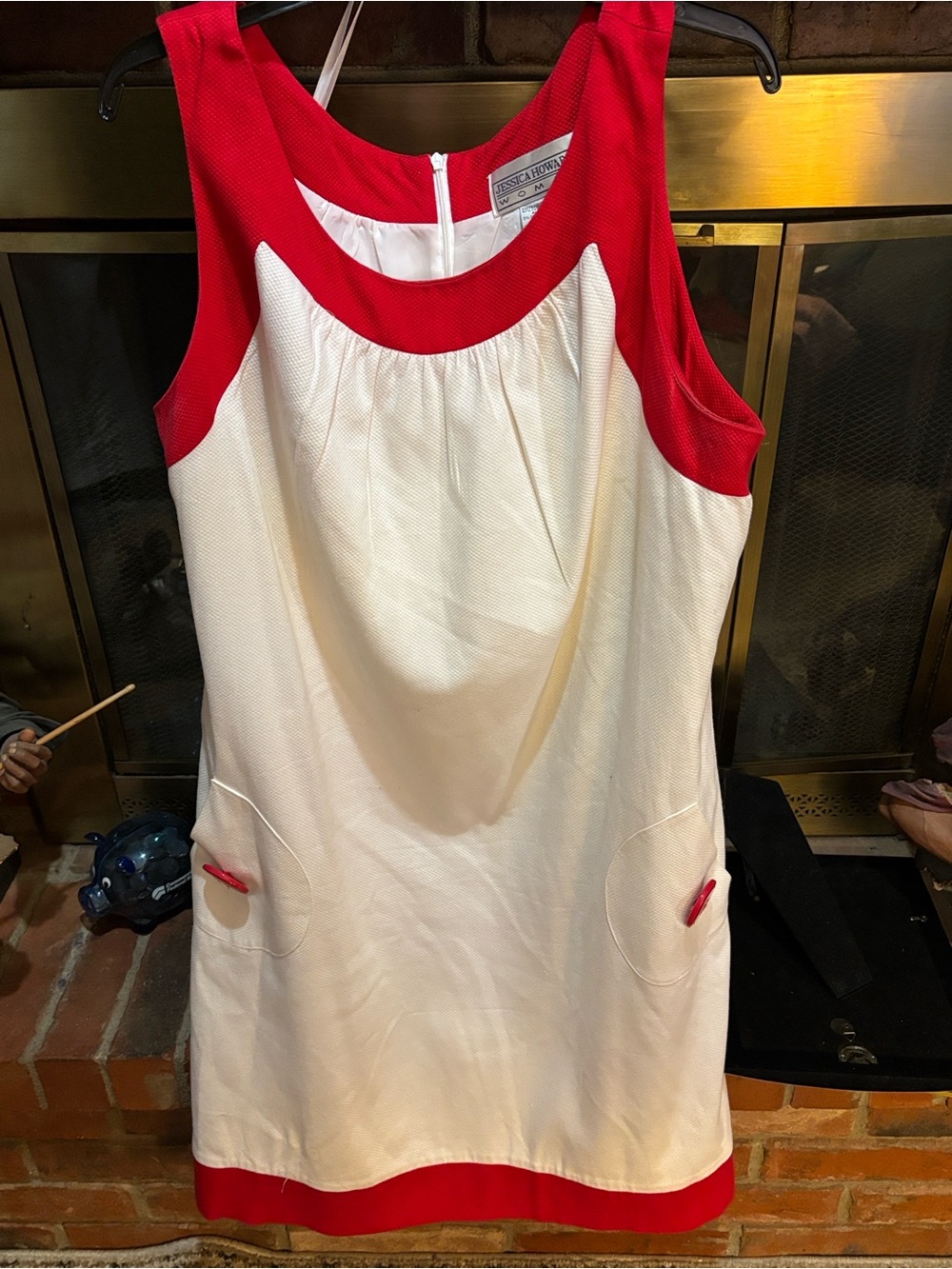 Jessica Howard White and Red Sleeveless Mod Shift Dress